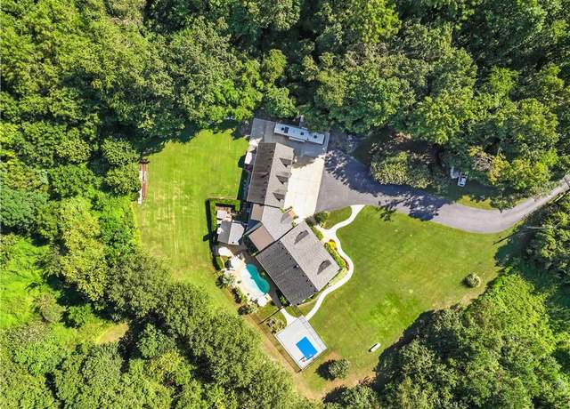 Property at 4235 Sleepy Hole Rd, Suffolk, VA 23435, 7 beds, 6.5 baths