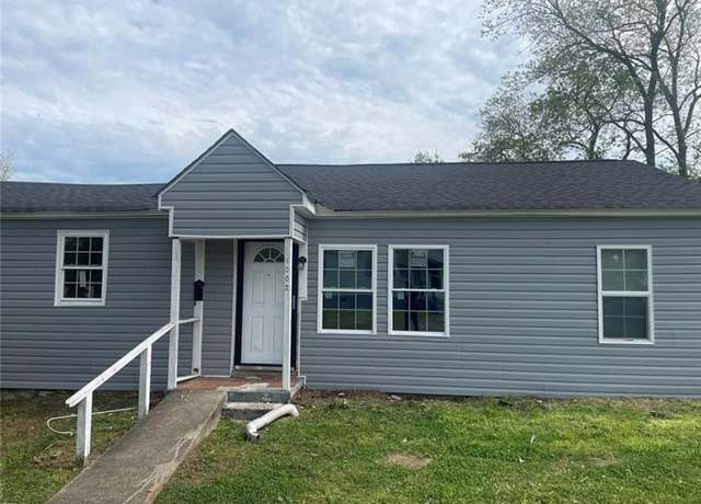 Property at 1003 Freeney Ave, Suffolk, VA 23434, 4 beds, 2 baths