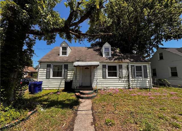 Property at 2201 Rodman Ave, Portsmouth, VA 23707, 3 beds, 1.5 baths
