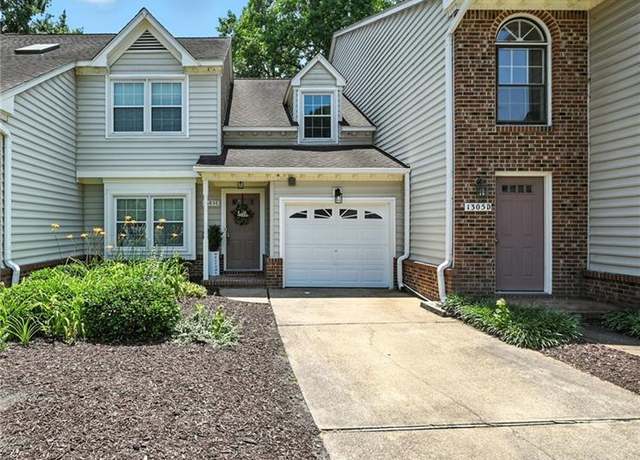 Property at 1305 Tuckaway Reach Unit C, Chesapeake, VA 23320, 2 beds, 2.5 baths
