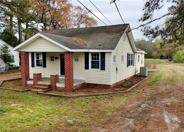 Property at 4076 Carrsville Hwy, Franklin, VA 23851, 3 beds, 1 bath