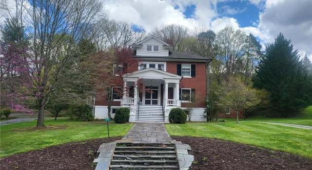 Photo of 7472 Sam Snead Hwy, Hot Springs, VA 24445