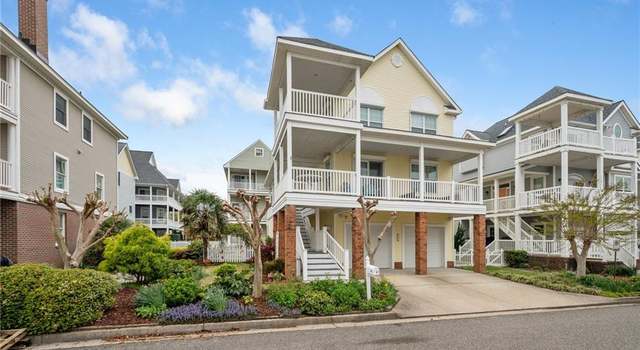 Photo of 323 Bay Dunes Dr, Norfolk, VA 23503