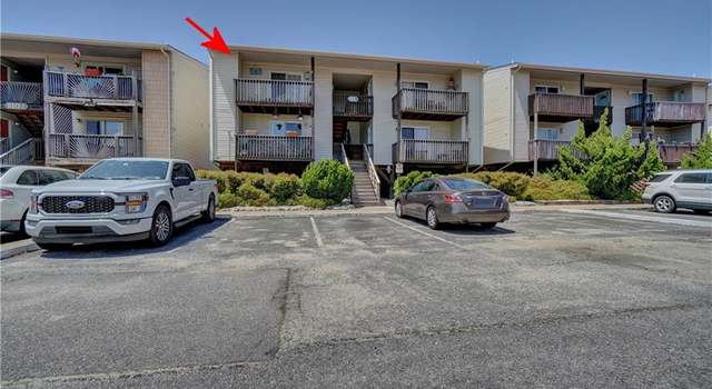 Photo of 914 W Ocean View Ave #201, Norfolk, VA 23503