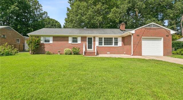 Photo of 1815 Meadowview Dr, Yorktown, VA 23693