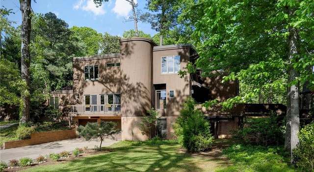 Photo of 820 Cavalier Dr, Virginia Beach, VA 23451