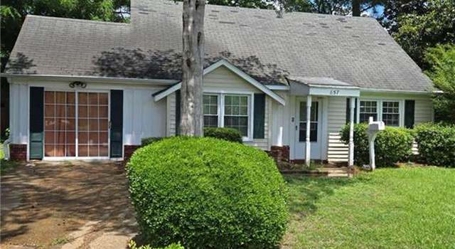 Photo of 857 Round Bay Ct, Norfolk, VA 23502