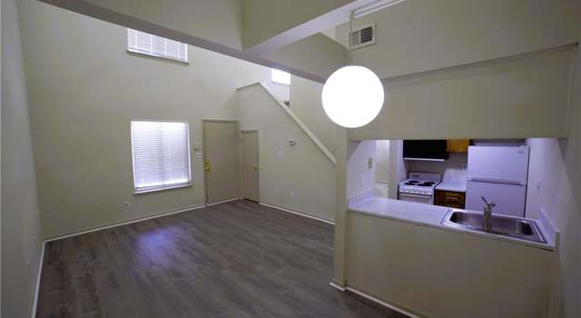 Photo of 168 Pacific Dr #3, Hampton, VA 23666