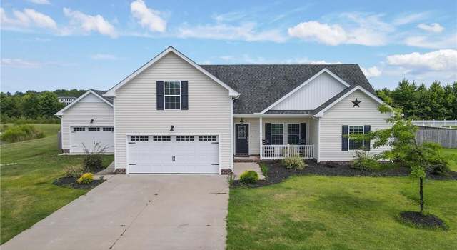 Photo of 105 Briarcliffe Ln, Moyock, NC 27958