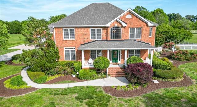 Photo of 2137 Hickory Forest Dr, Chesapeake, VA 23322