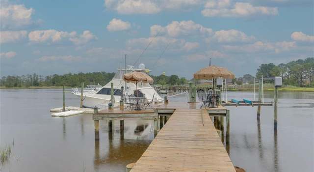Photo of 2007 Kelsey Bay Ct, Chesapeake, VA 23323