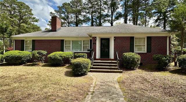 Photo of 520 N Broad St, Suffolk, VA 23434