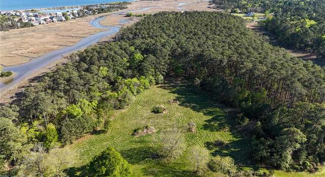 Photo of 940 Beach Rd, Hampton, VA 23664