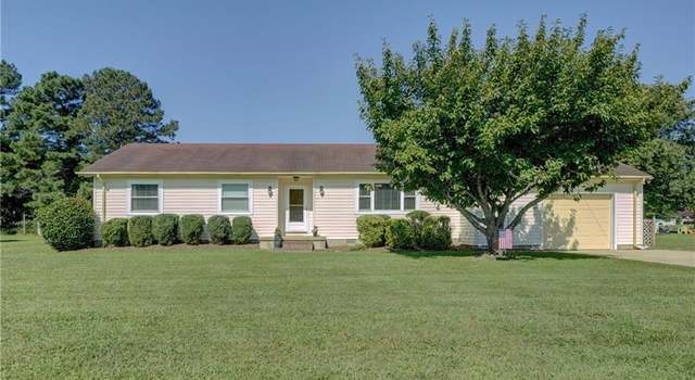 Photo of 605 Moonefield Dr, Smithfield, VA 23430