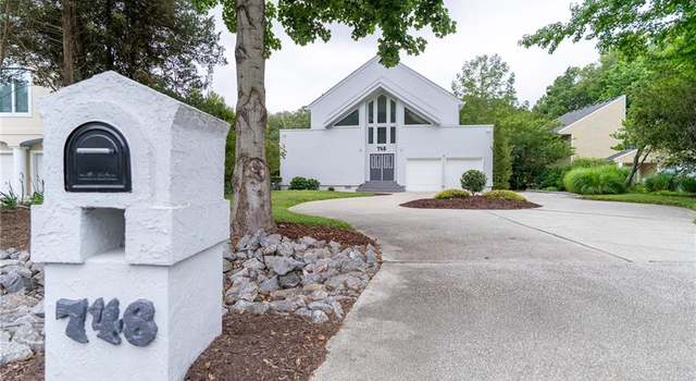 Photo of 748 Virginia Dare Dr, Virginia Beach, VA 23451