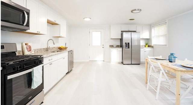 Photo of 706 Grimes Rd, Hampton, VA 23663