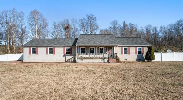 Photo of 10317 Wildwood Dr, Suffolk, VA 23437