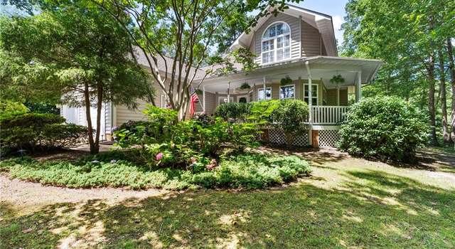 Photo of 102 Holly Pl, Yorktown, VA 23692