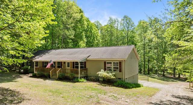 Photo of 11325 Farm Rd, Saluda, VA 23061