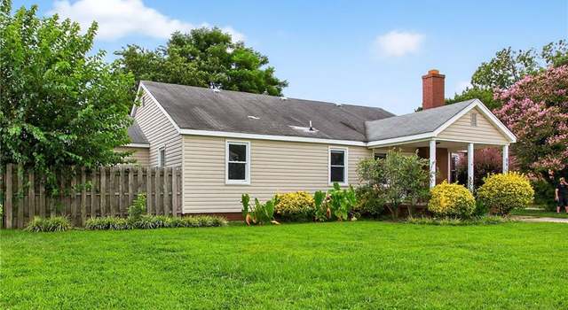 Photo of 551 Ashlawn Dr, Norfolk, VA 23505
