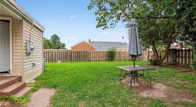 Photo of 551 Ashlawn Dr, Norfolk, VA 23505