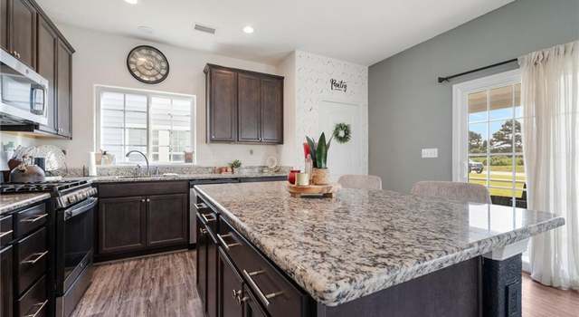 Photo of 110 Peck Ln, Suffolk, VA 23434