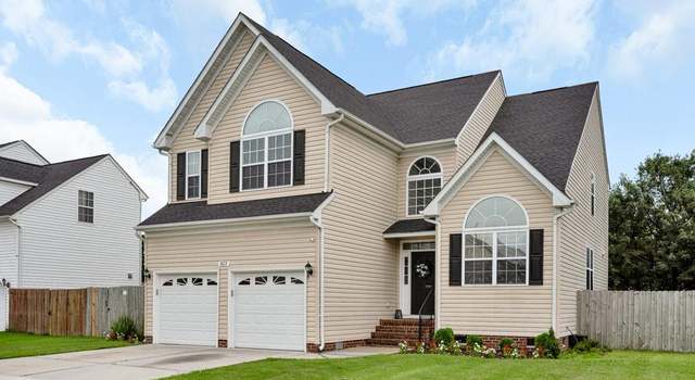 Photo of 823 Westcove Ln, Chesapeake, VA 23320