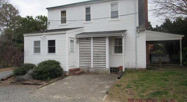 Photo of 8664 Field Family Ln, Gloucester, VA 23061