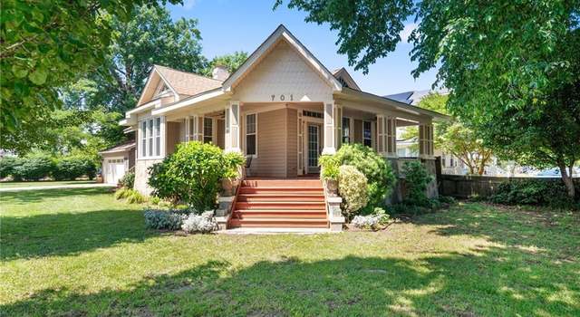 Photo of 701 N Mallory St, Hampton, VA 23663