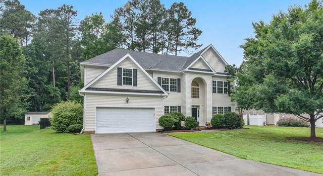 Photo of 308 Queen Ct, Smithfield, VA 23430
