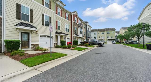 Photo of 4317 Salt Marsh Ln, Chesapeake, VA 23324