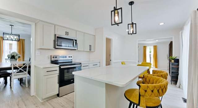 Photo of 2256 Sandy Woods Ln, Virginia Beach, VA 23456
