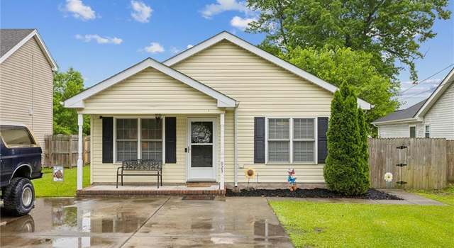 Photo of 923 Oklahoma Dr, Chesapeake, VA 23323