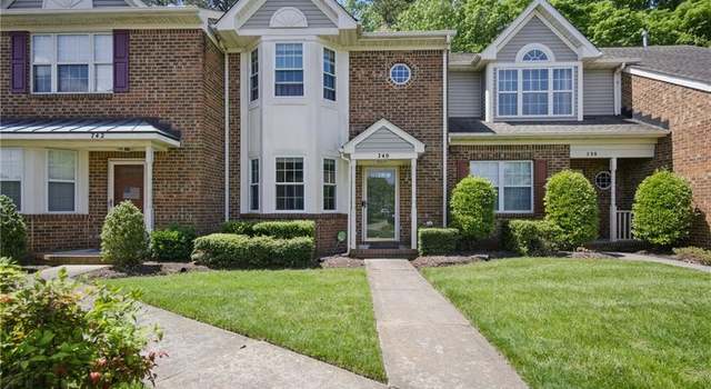 Photo of 740 W Lake Cir, Chesapeake, VA 23322