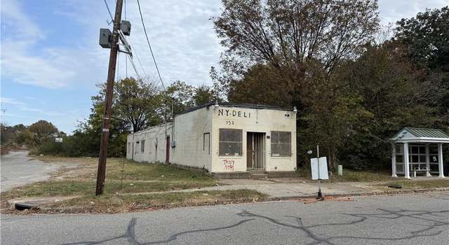 Photo of 954958 Ivy Ave, Newport News, VA 23607