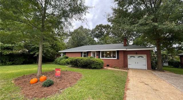 Photo of 1676 Cougar Ave, Norfolk, VA 23518