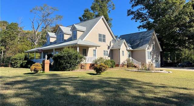 Photo of 32497 Green Oaks Ln, Franklin, VA 23851