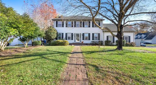 Photo of 525 Hatteras Cres, Chesapeake, VA 23322