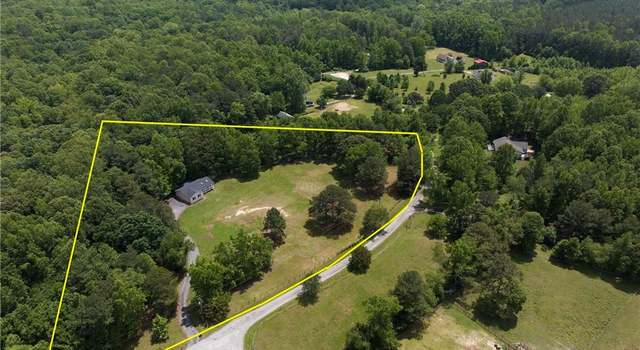 Photo of 2480 Lees Neck Farm Rd, Saluda, VA 23149