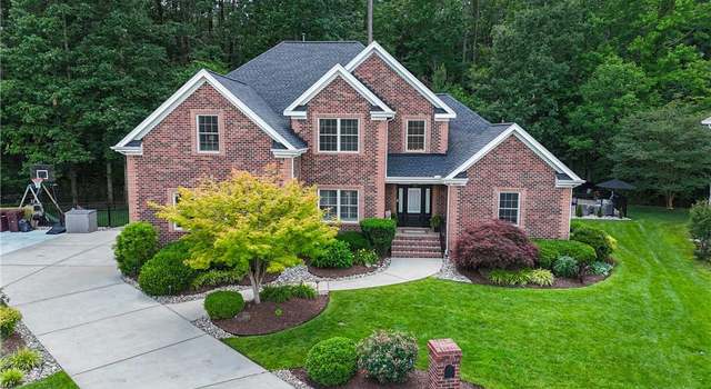 Photo of 409 Torre Pine Ct, Chesapeake, VA 23322
