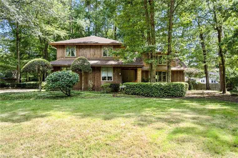 Photo of 904 Salisbury Grn Virginia Beach, VA 23452