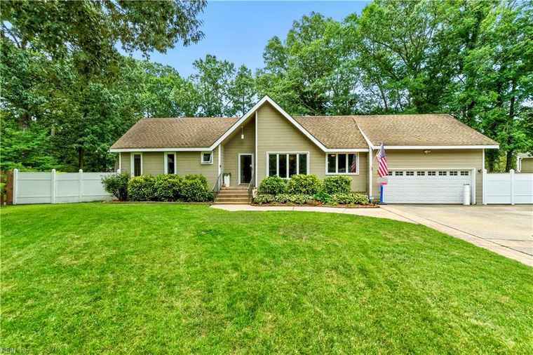 Photo of 1220 Newmarket Dr Virginia Beach, VA 23464