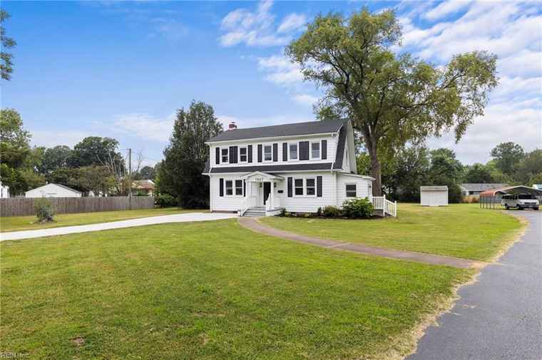 Photo of 1507 Todds Ln Hampton, VA 23666
