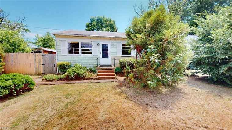 Photo of 1112 76th St Newport News, VA 23605