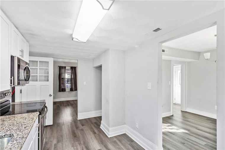 Photo of 35 Decatur St Portsmouth, VA 23702