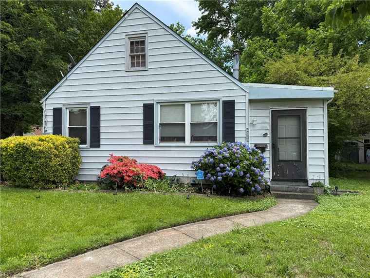 Photo of 4825 Bruce St Norfolk, VA 23513