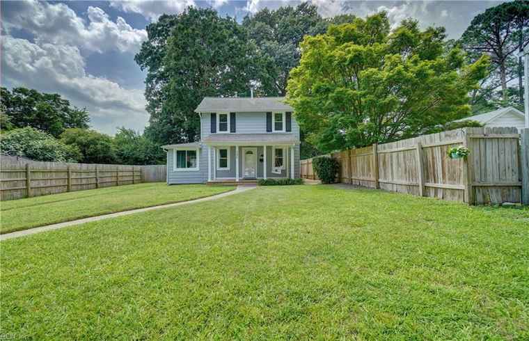 Photo of 131 Cherokee Rd Hampton, VA 23661