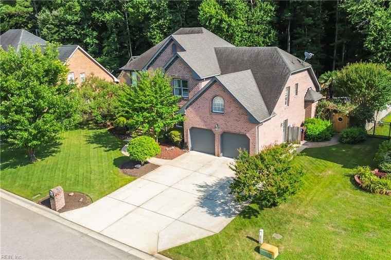Photo of 1117 Old Vintage Rd Chesapeake, VA 23322