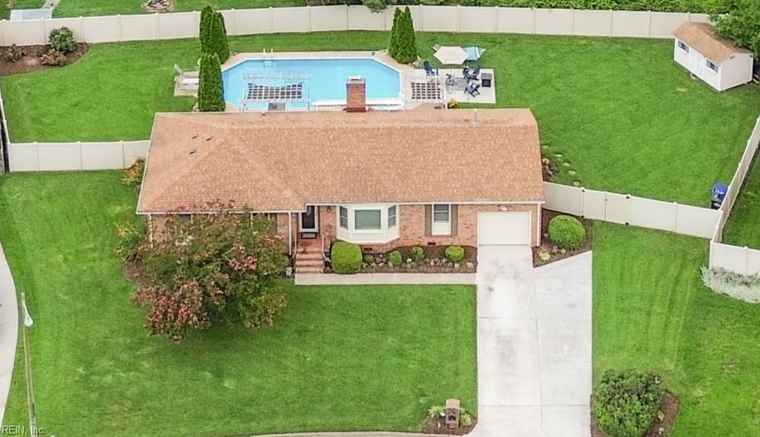 Photo of 802 Arnold Palmer Dr Portsmouth, VA 23701