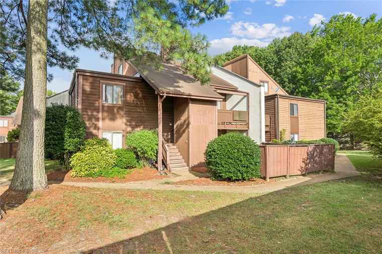 Photo of 575 Ayrshire Way Unit A Newport News, VA 23602